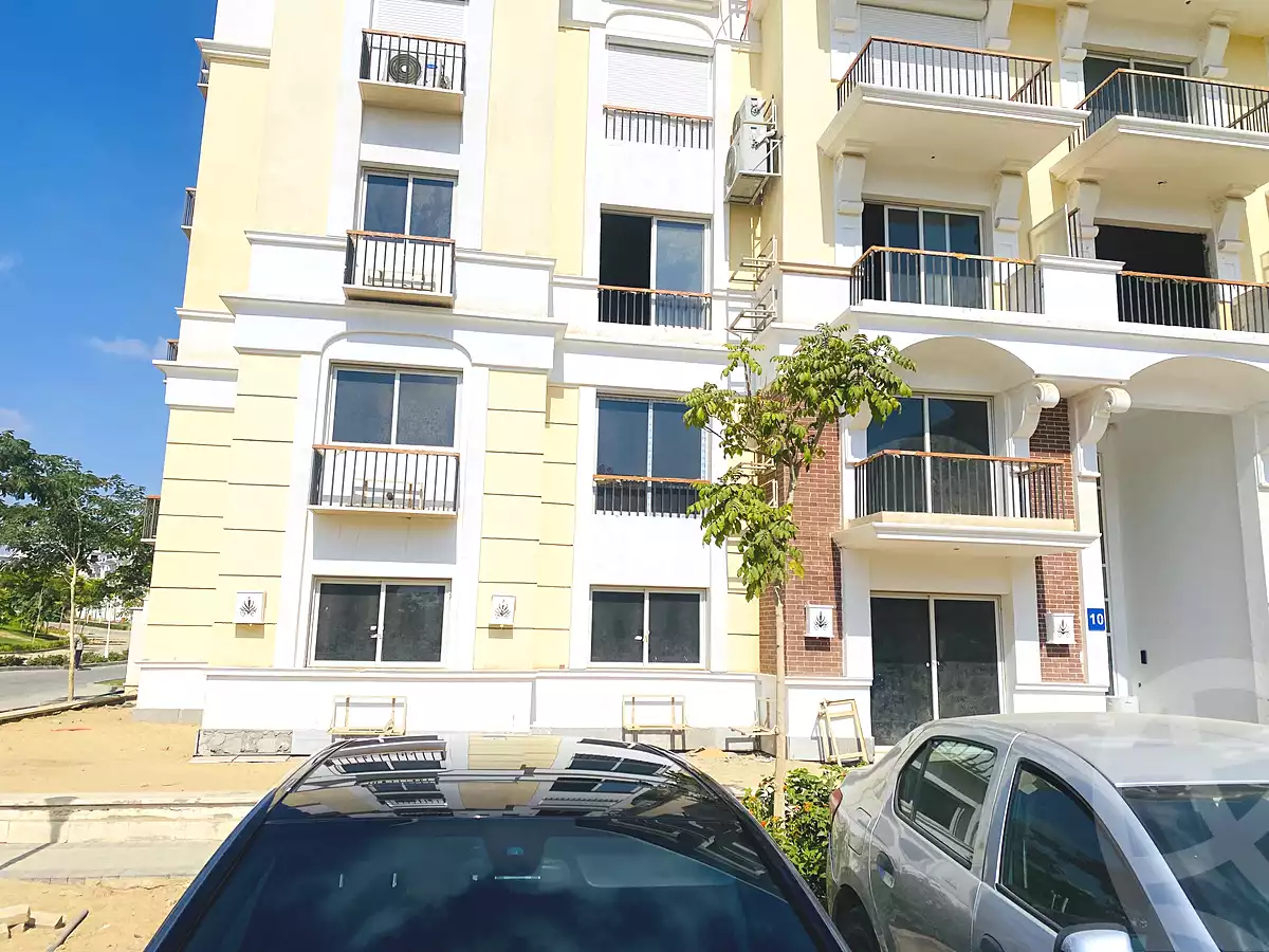 https://aqarmap.com.eg/ar/listing/7209642-for-sale-cairo-new-cairo-compounds-mwntn-fyw-y-syty-royal-park-mountain-view-icity