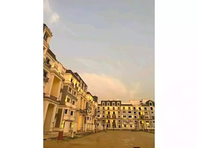 https://aqarmap.com.eg/ar/listing/7209741-for-sale-cairo-new-cairo-compounds-mwntn-fyw-y-syty-club-park-mountain-view-icity