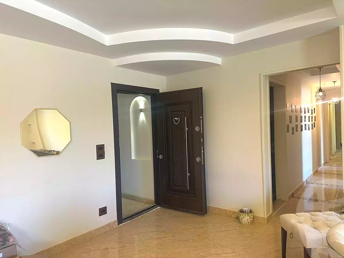https://aqarmap.com.eg/ar/listing/7209795-for-sale-cairo-el-sheikh-zayed-city-el-hay-elthamen-area-3