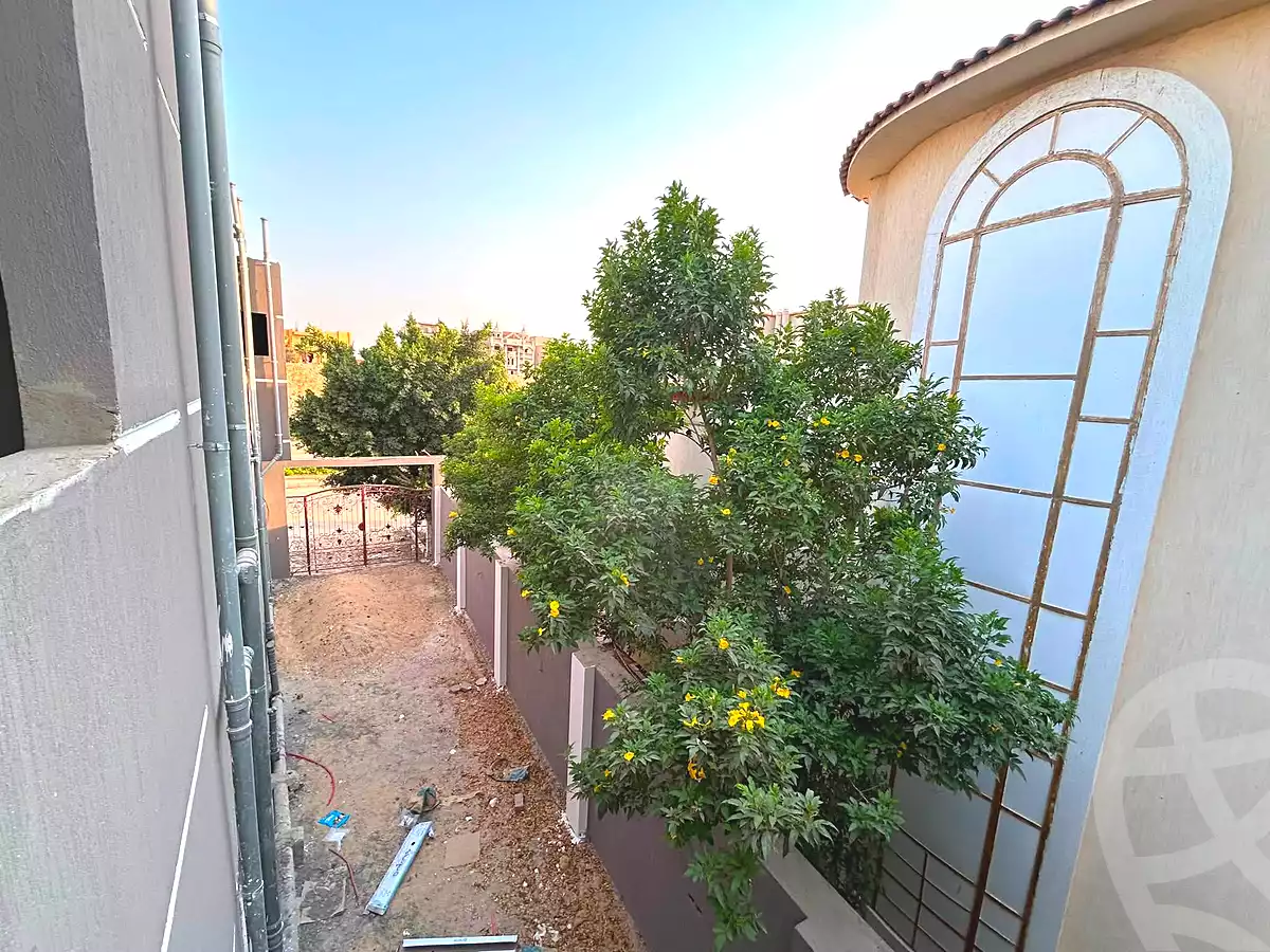 https://aqarmap.com.eg/ar/listing/7210014-for-sale-cairo-el-shorouk-lhy-lthlth-shrq