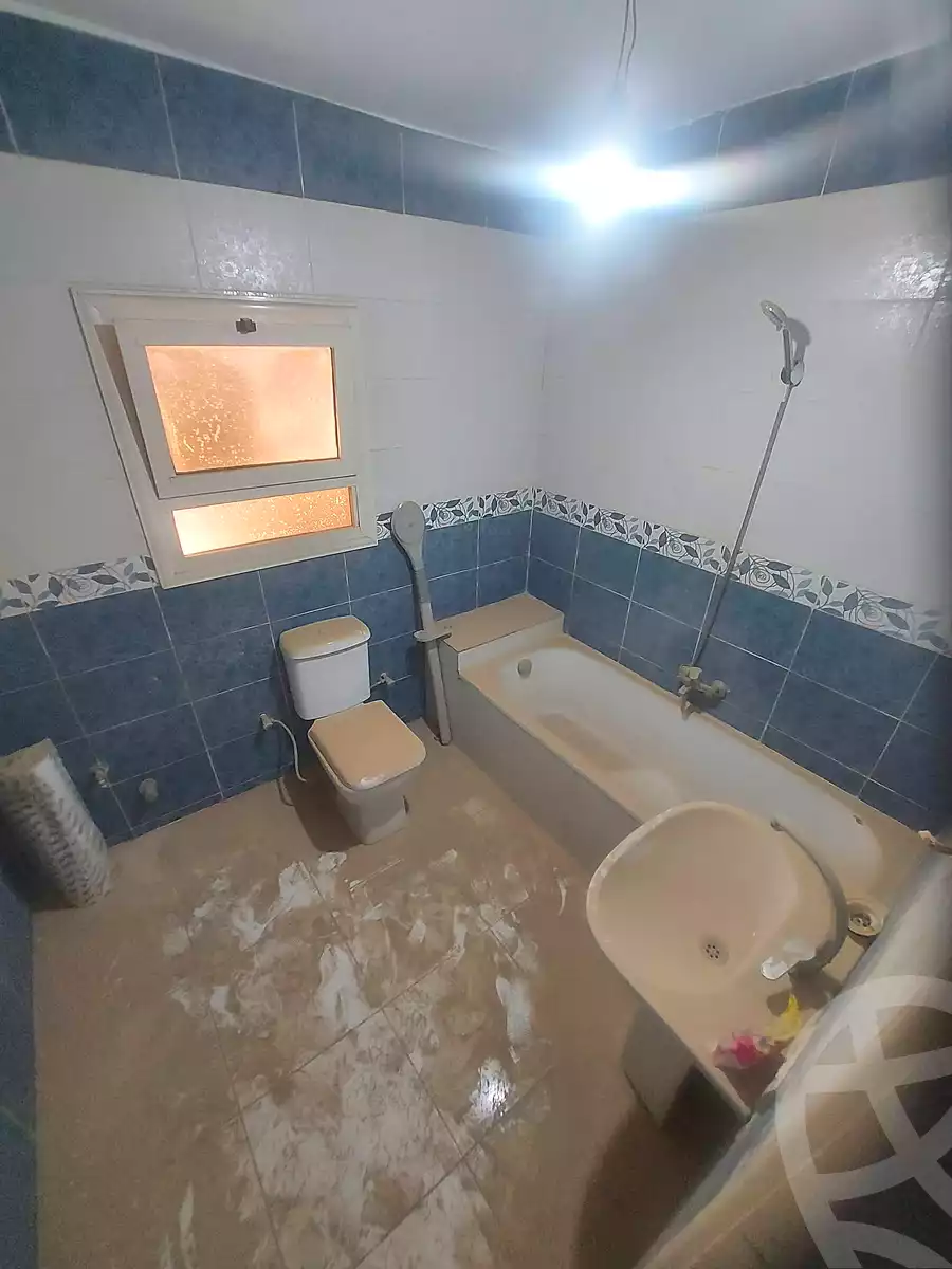 https://aqarmap.com.eg/ar/listing/7210128-for-sale-cairo-helwan-el-shareaa-el-sharby-st