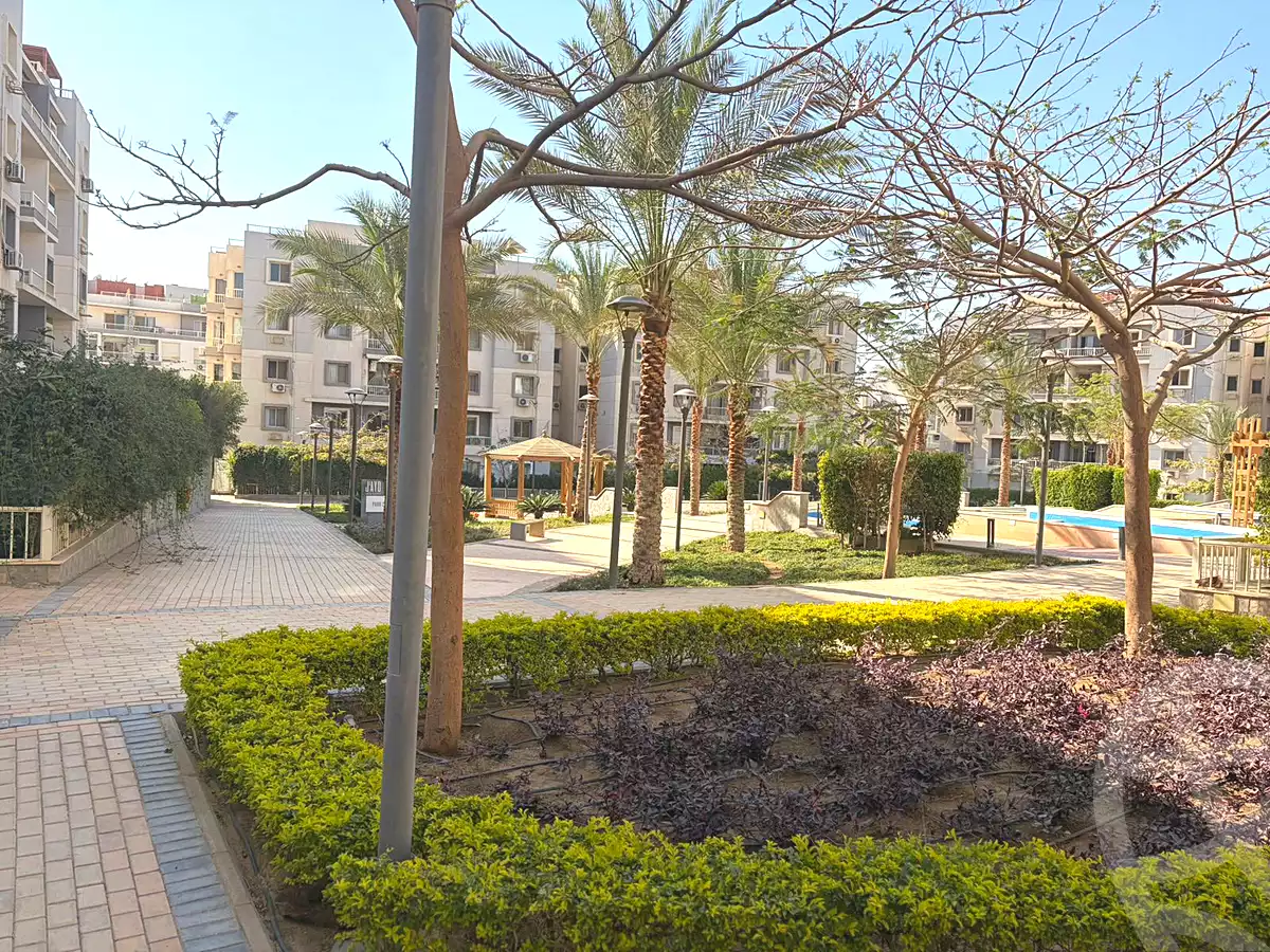 https://aqarmap.com.eg/en/listing/7210398-for-sale-cairo-new-cairo-compounds-jyd