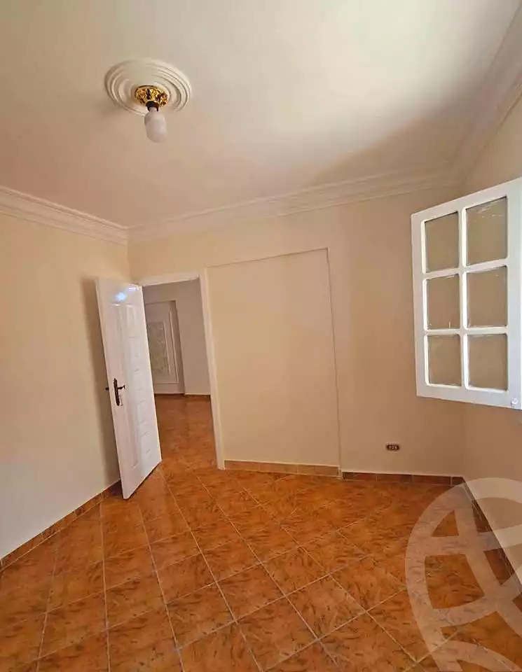 https://aqarmap.com.eg/ar/listing/7210436-for-sale-alexandria-el-asafra-l-sfr-bhry
