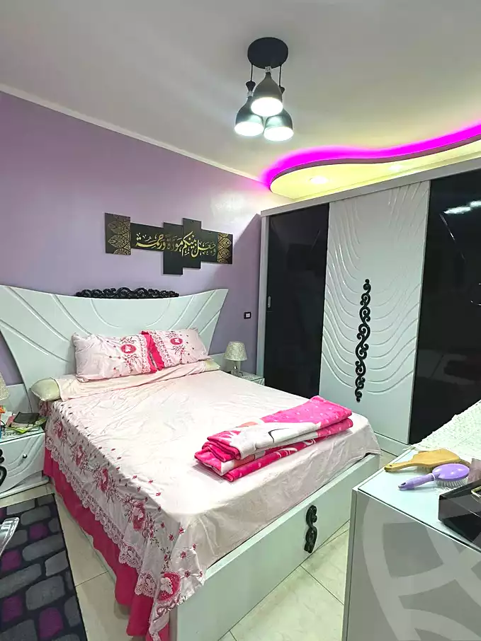 https://aqarmap.com.eg/ar/listing/7210513-for-sale-cairo-el-haram-shareaa-khatem-el-morsalen
