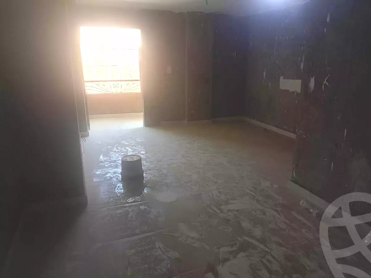 https://aqarmap.com.eg/ar/listing/7210572-for-sale-cairo-helwan-helwan-el-sharkeya-mostafa-safwat-st