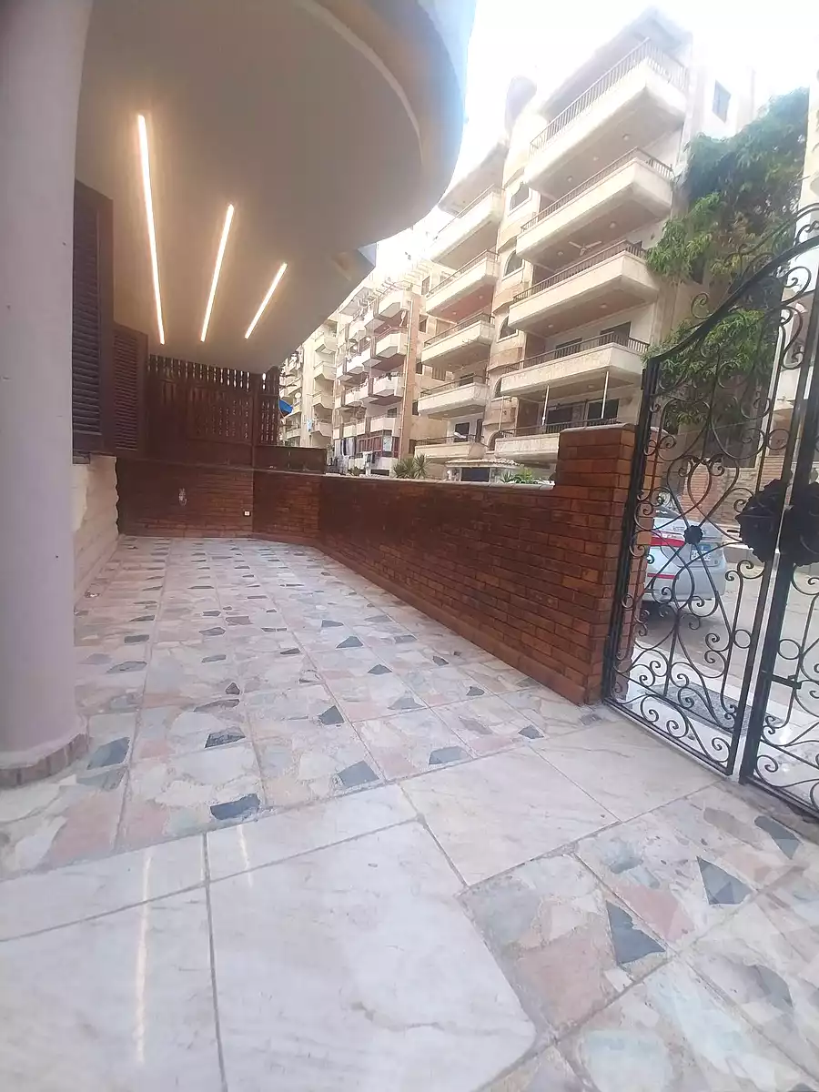 https://aqarmap.com.eg/en/listing/7210669-for-sale-alexandria-al-agamy-shataa-el-nakheel