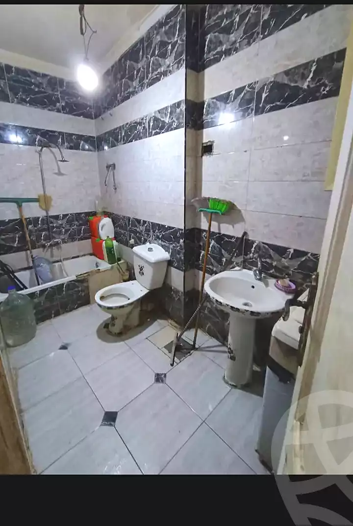 https://aqarmap.com.eg/ar/listing/7211435-for-sale-alexandria-sydy-bshr-shr-mlk-hfny