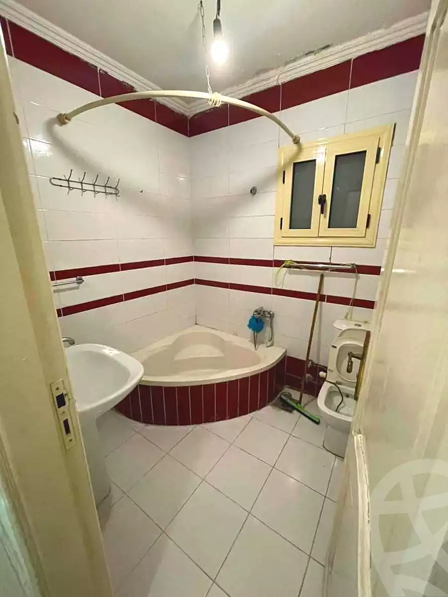 https://aqarmap.com.eg/en/listing/7211851-for-sale-alexandria-sydy-bshr-sydy-bshr-bhry-mohamed-el-srafi-st.
