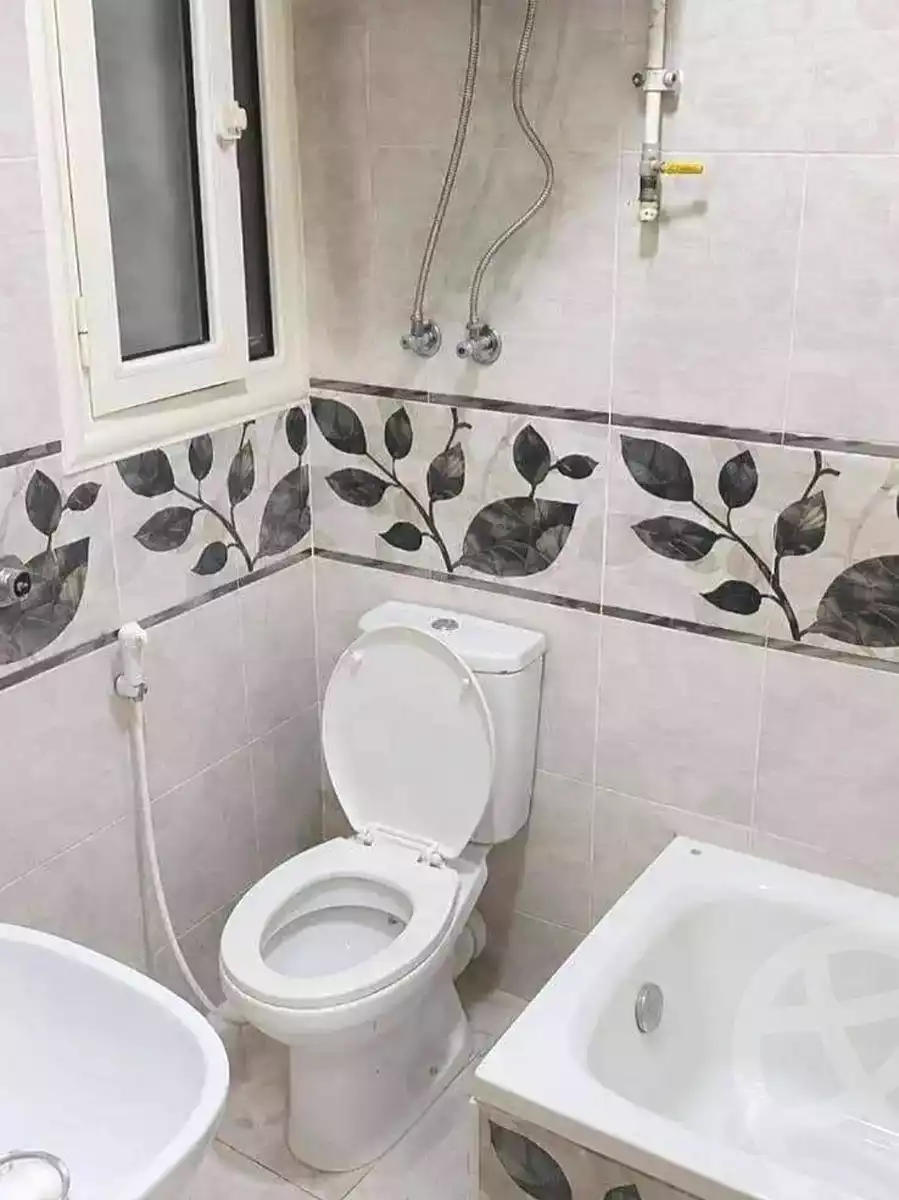 https://aqarmap.com.eg/ar/listing/7211876-for-sale-alexandria-moharram-bey-amin-el-refaey-st