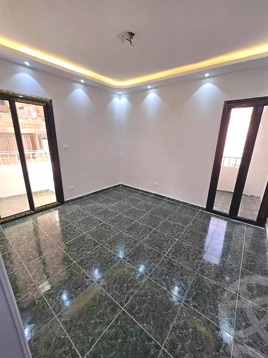 https://aqarmap.com.eg/ar/listing/7212039-for-sale-alexandria-miami-shr-jml-bd-lnsr