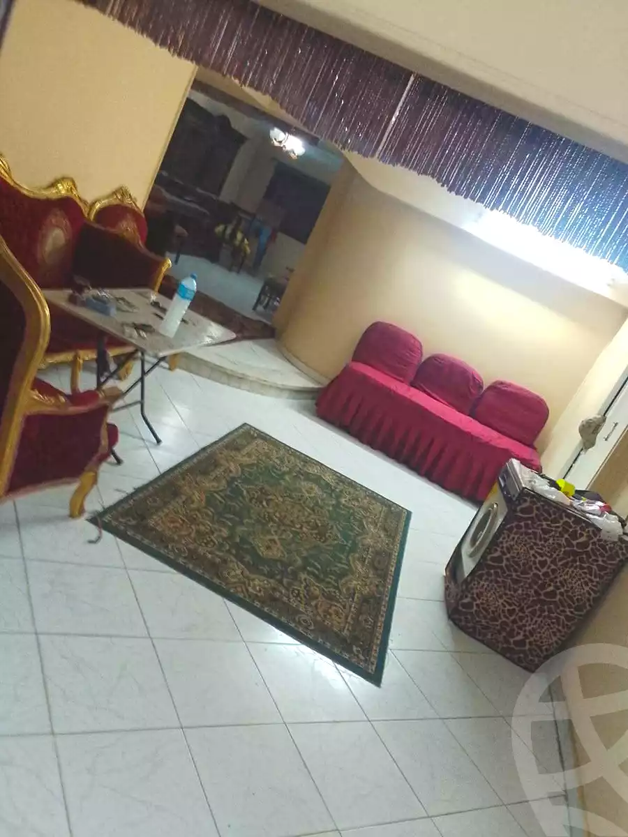 https://aqarmap.com.eg/ar/listing/7212367-for-sale-cairo-helwan-ahmed-enci-st
