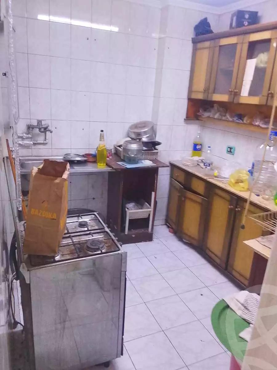 https://aqarmap.com.eg/ar/listing/7212367-for-sale-cairo-helwan-ahmed-enci-st