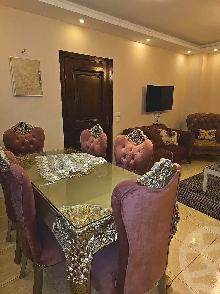 https://aqarmap.com.eg/ar/listing/7212685-for-rent-cairo-6th-of-october-el-ahyaa-neighborhood-2nd-divided-from-al-kafrawei-st