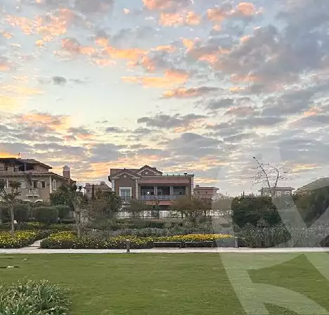 https://aqarmap.com.eg/en/listing/7212922-for-sale-cairo-new-cairo-compounds-hyde-park-centre-ville-hyde-park