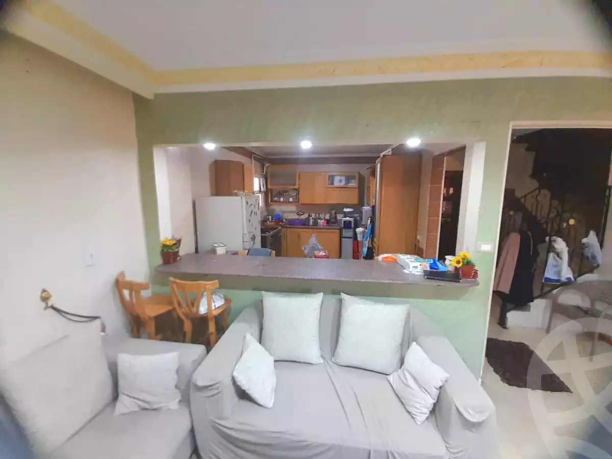 https://aqarmap.com.eg/ar/listing/7212952-for-sale-cairo-6th-of-october-el-ahyaa-neighborhood-2nd-divided-from-al-kafrawei-st