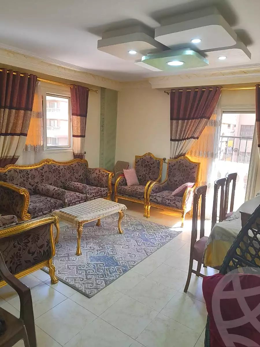 https://aqarmap.com.eg/ar/listing/7212952-for-sale-cairo-6th-of-october-el-ahyaa-neighborhood-2nd-divided-from-al-kafrawei-st