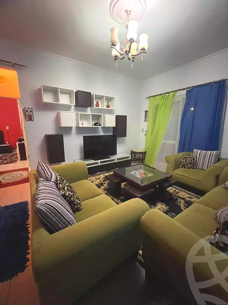 https://aqarmap.com.eg/en/listing/7213034-for-sale-cairo-el-sheikh-zayed-city-lshykh-zyd-ljdyd-park-valley-diwan-compound-efid