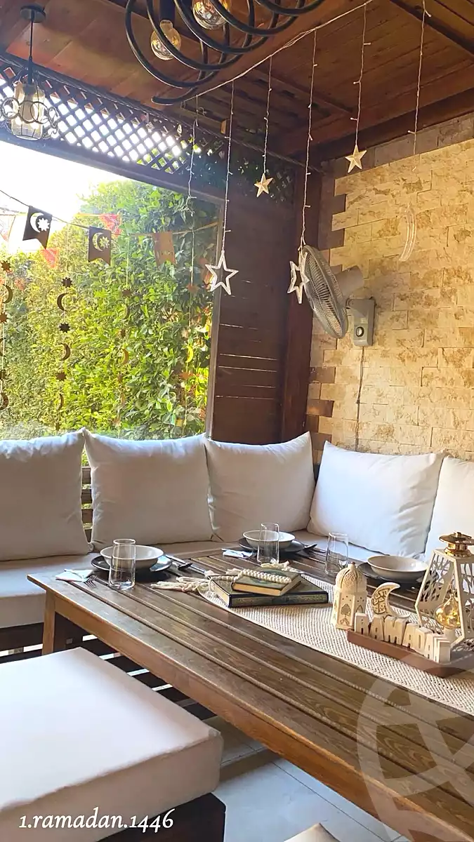 تاون هاوس بـ٣ غرف نوم في Mena Garden City، صورة ٢ من ٨