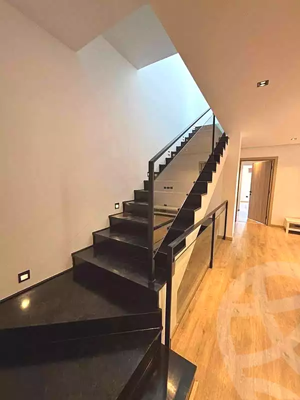 https://aqarmap.com.eg/en/listing/7213335-for-sale-cairo-new-cairo-compounds-hyde-park-parkway-hyde-park-compound