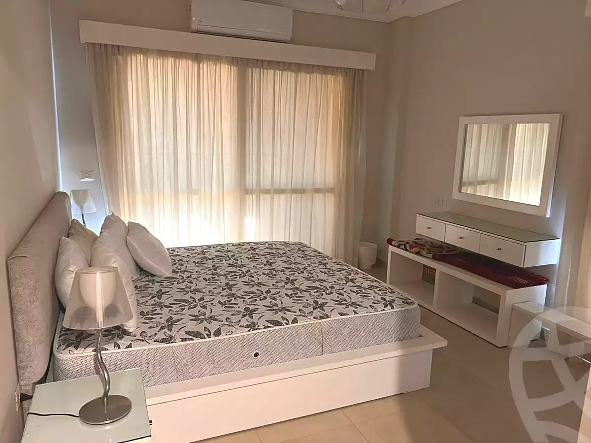 4 BR Chalet in La Vista Cascada, photo 2 of 12