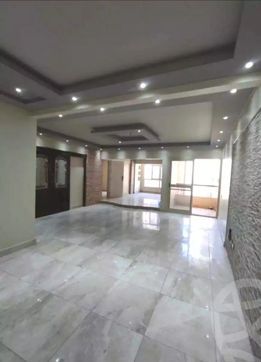 https://aqarmap.com.eg/ar/listing/7214219-for-rent-alexandria-moharram-bey