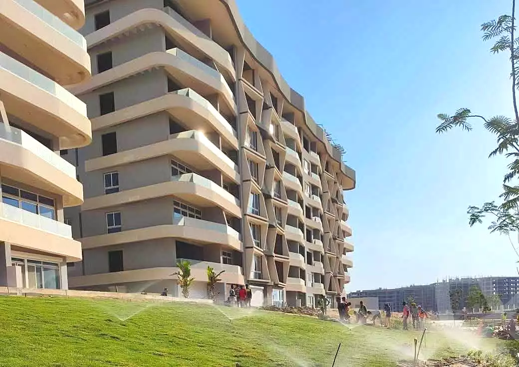 https://aqarmap.com.eg/ar/listing/7214374-for-sale-cairo-new-administrative-capital-r7-midtown-condo