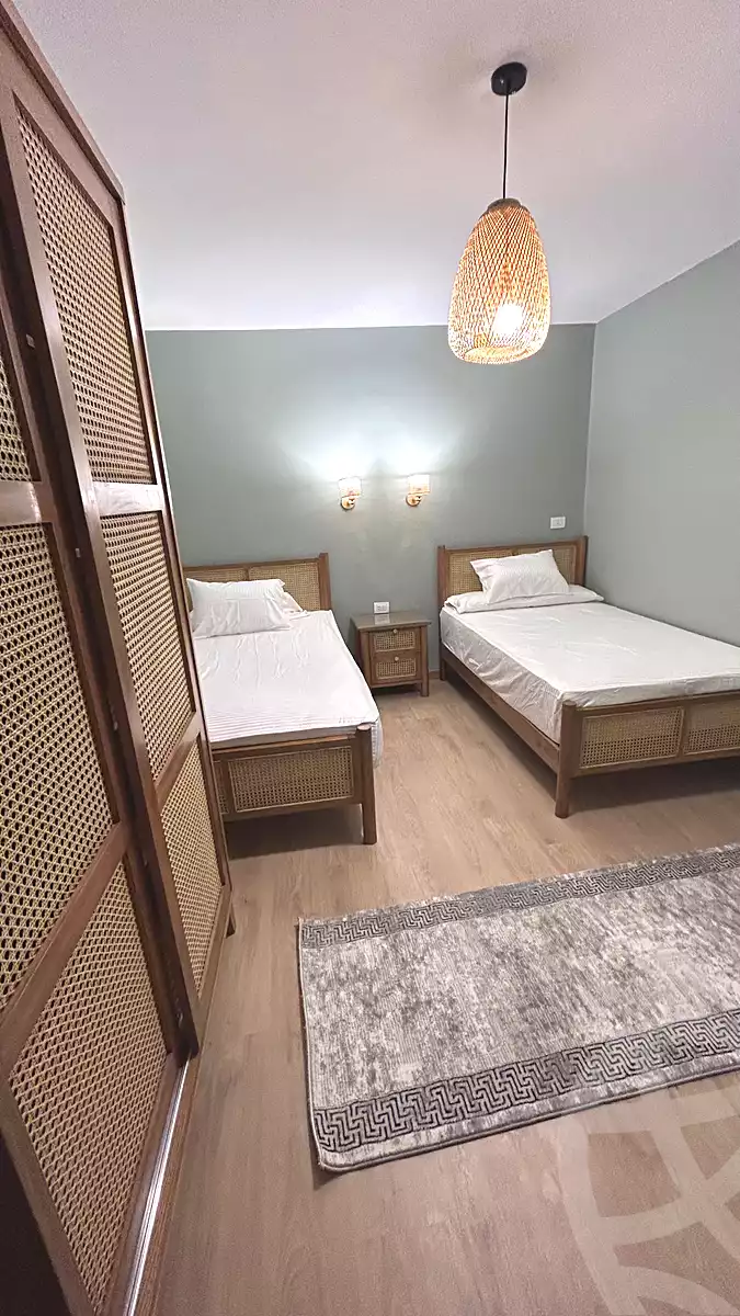 https://aqarmap.com.eg/ar/listing/7214584-for-rent-cairo-new-cairo-lrhb-city-phase-4-mohammed-farid-st