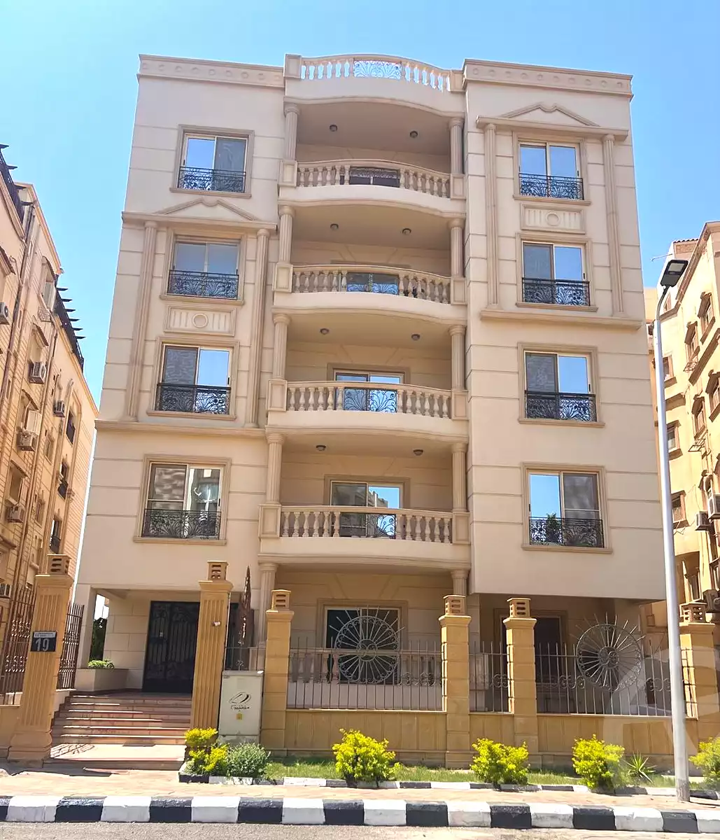 https://aqarmap.com.eg/ar/listing/7214781-for-sale-cairo-new-cairo-el-ahyaa-fifth-neighborhood-street-27