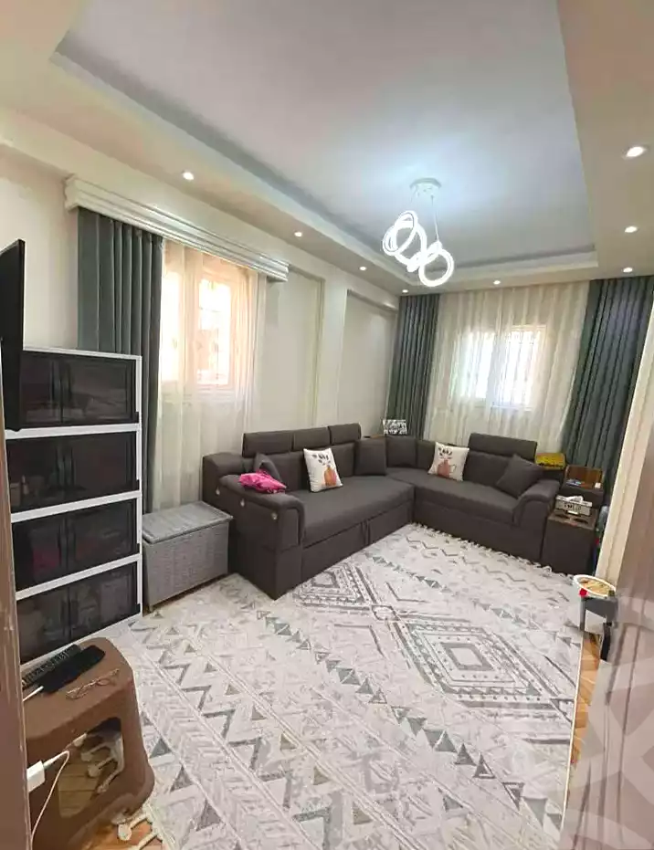 https://aqarmap.com.eg/ar/listing/7215184-for-sale-alexandria-al-agamy-el-hanouvel-al-asdakaa-st