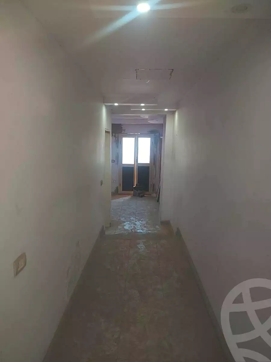 https://aqarmap.com.eg/ar/listing/7215300-for-sale-cairo-helwan-el-shareaa-el-sharby-st