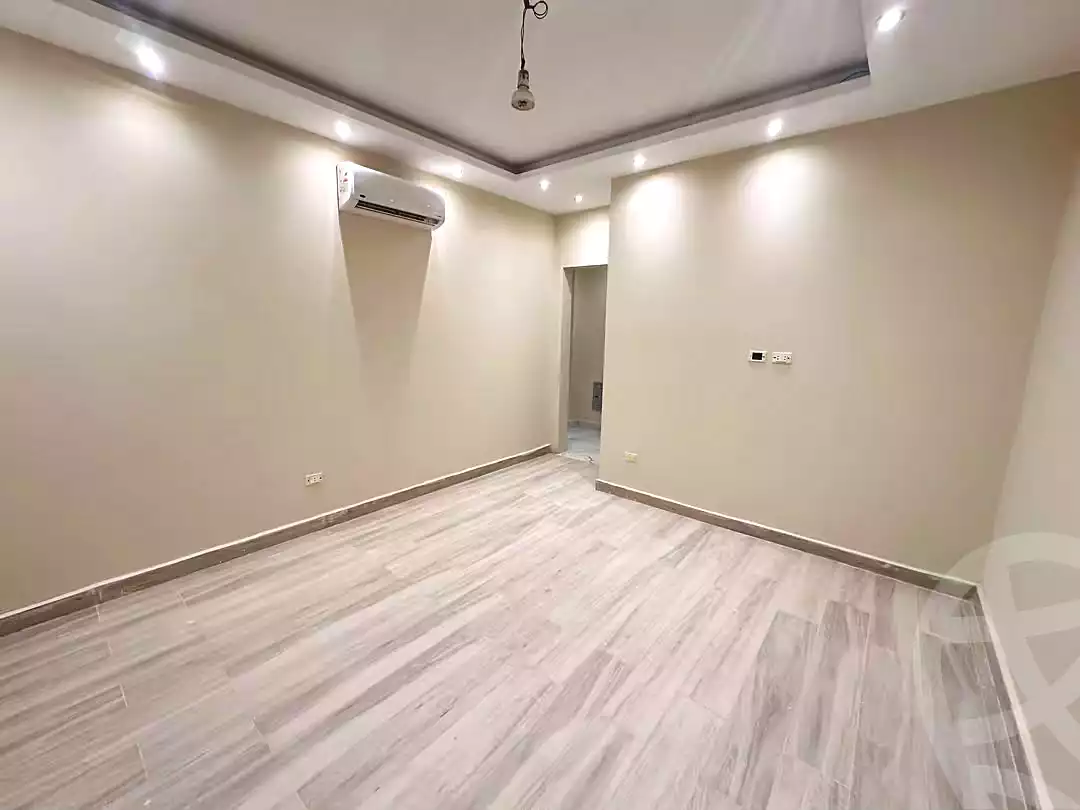 https://aqarmap.com.eg/ar/listing/7215834-for-sale-cairo-new-cairo-south-investors-zizinia-st