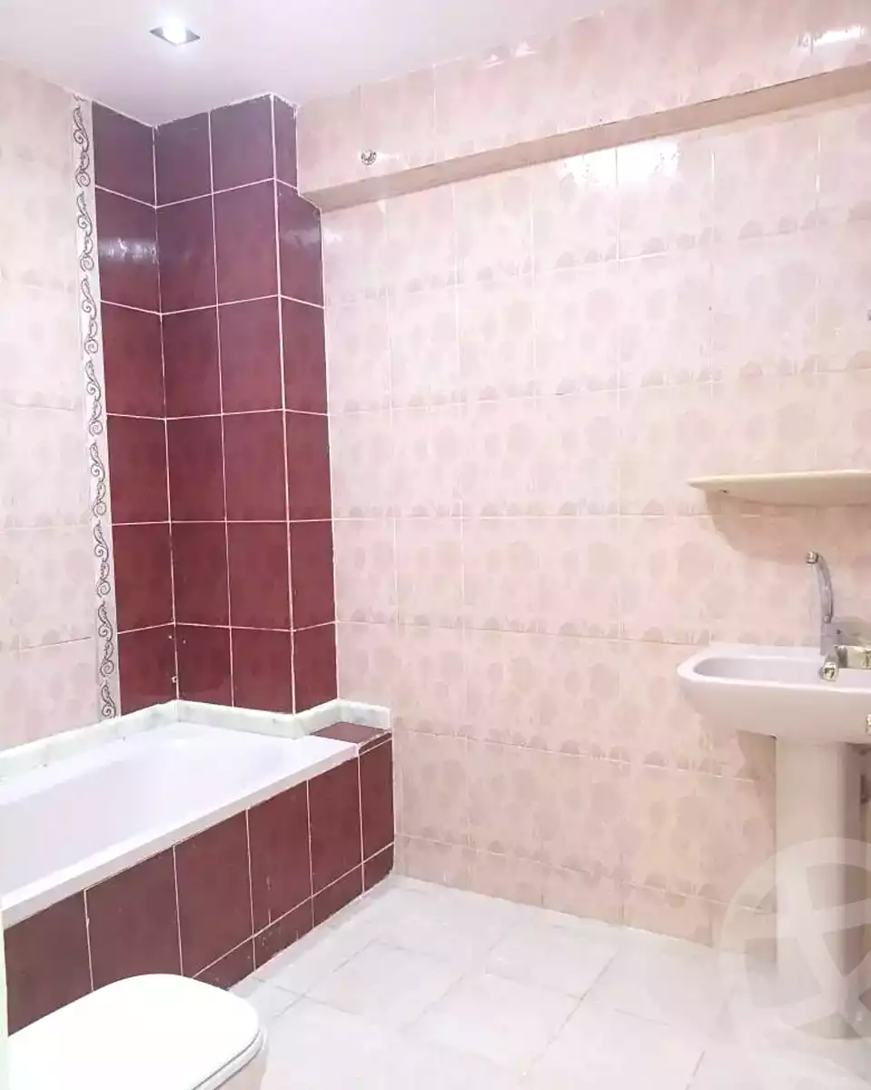 https://aqarmap.com.eg/ar/listing/7215901-for-sale-alexandria-sydy-bshr-sydy-bshr-bhry-gamal-abd-el-nasir-st
