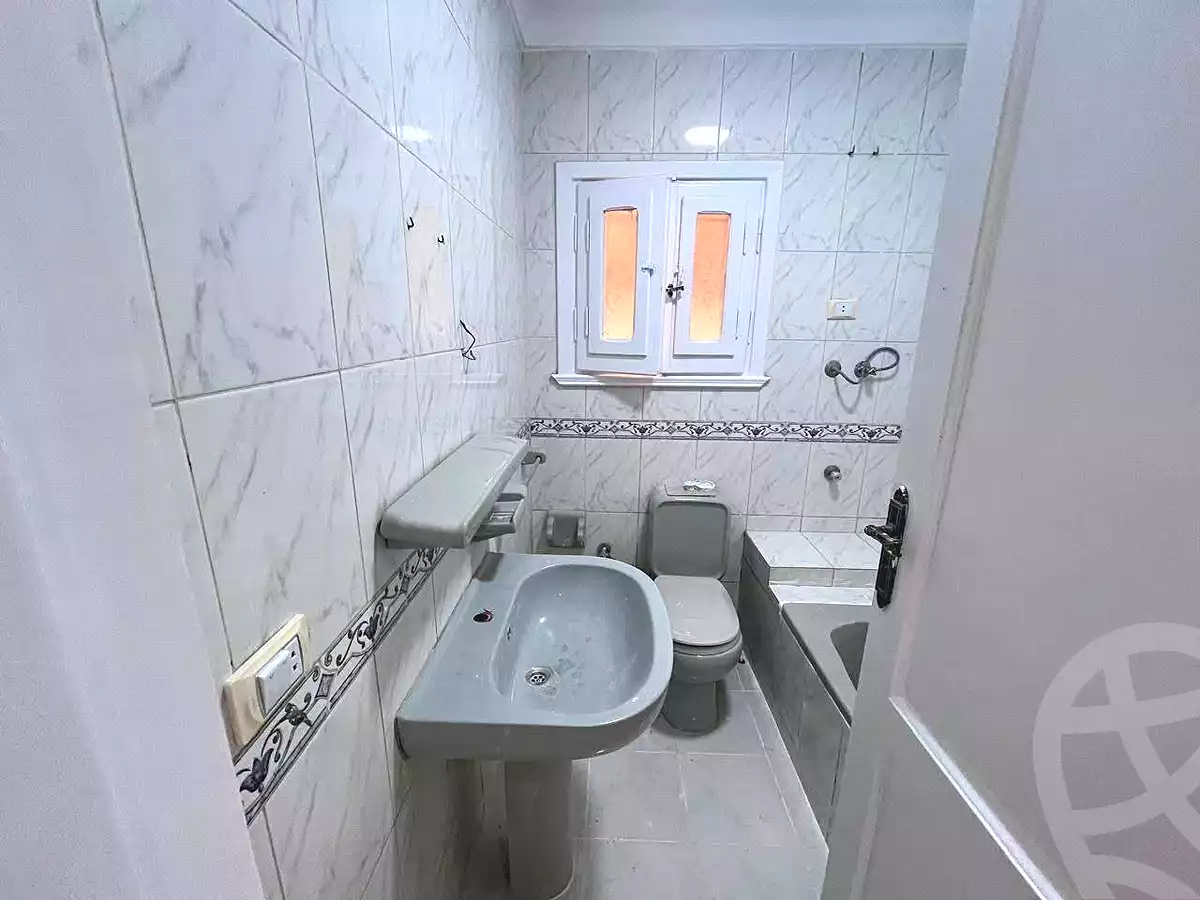 https://aqarmap.com.eg/en/listing/7216087-for-sale-alexandria-al-agamy-shataa-el-nakheel