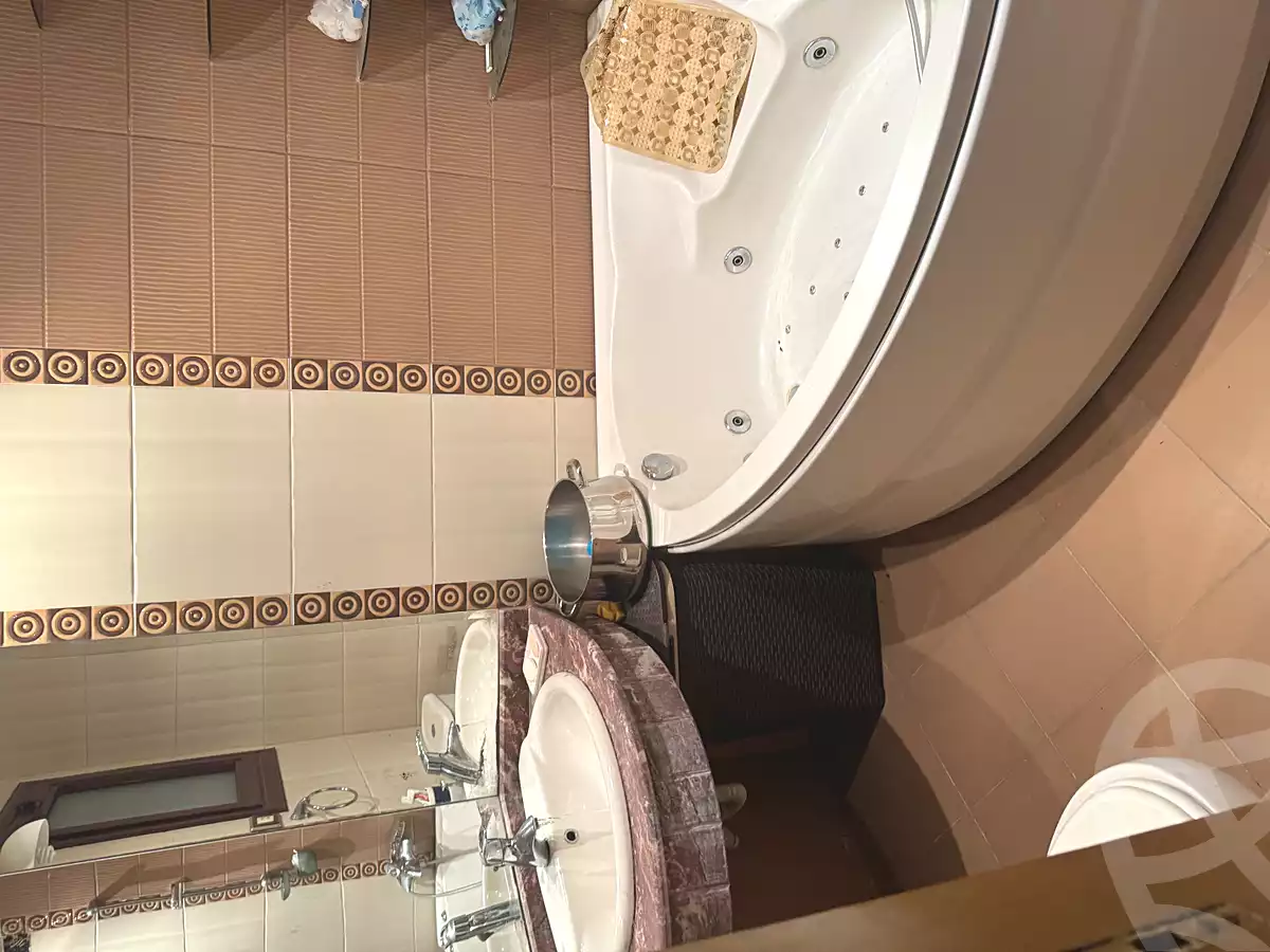 https://aqarmap.com.eg/ar/listing/7216376-for-sale-gharbia-tanta-tanta-city-el-nadi-st