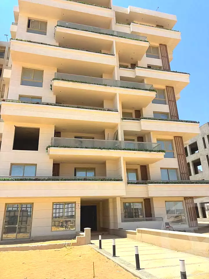 https://aqarmap.com.eg/ar/listing/7216421-for-sale-cairo-new-administrative-capital-r8-tj-msr