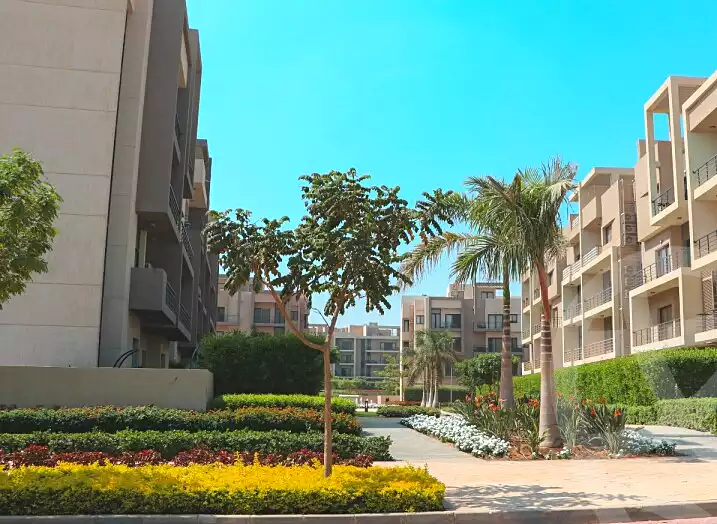 https://aqarmap.com.eg/en/listing/7216603-for-sale-cairo-new-cairo-compounds-fifth-square