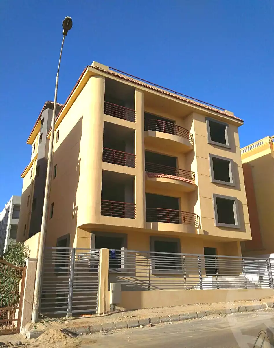 https://aqarmap.com.eg/en/listing/7216612-for-sale-cairo-el-sheikh-zayed-city-el-hay-el-hady-ashaer-area-1-street-10