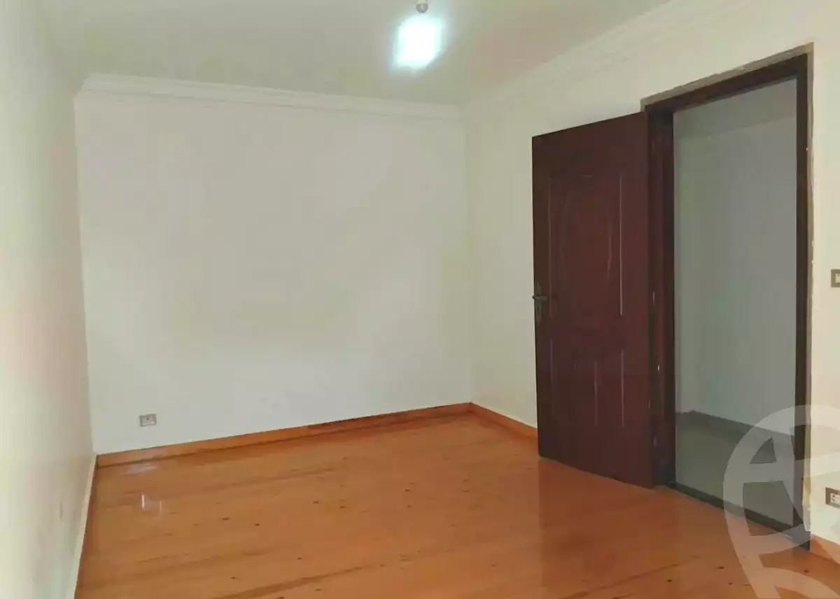 https://aqarmap.com.eg/ar/listing/7216984-for-rent-alexandria-camp-cesar-port-said-street
