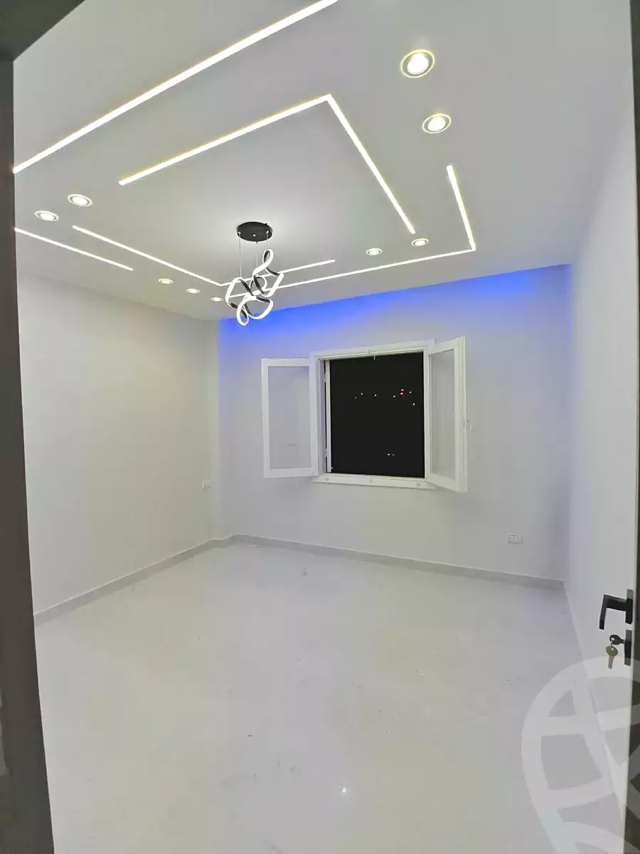 https://aqarmap.com.eg/en/listing/7217017-for-sale-cairo-el-sheikh-zayed-city-compounds-terrace-hdb