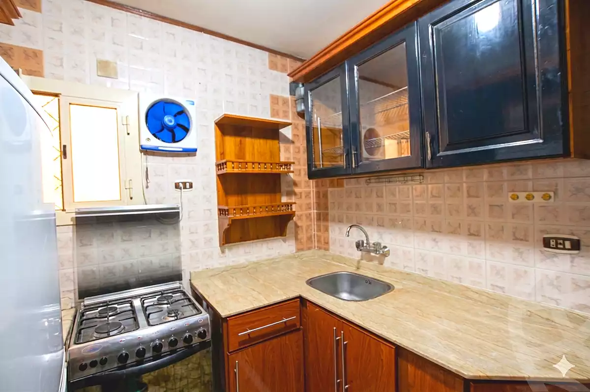 https://aqarmap.com.eg/ar/listing/7217066-for-sale-beheira-damanhour-damanhour-city-al-ramli-st