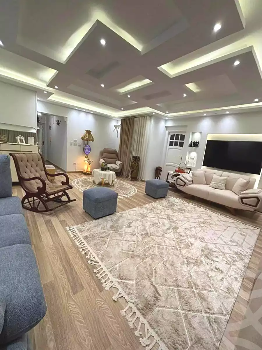 https://aqarmap.com.eg/ar/listing/7217430-for-sale-alexandria-lsywf-el-seyouf-bahri-branched-from-ali-hipa-st