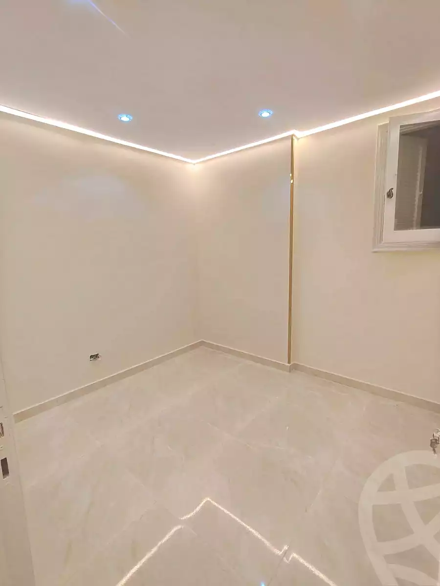 https://aqarmap.com.eg/ar/listing/7217560-for-sale-alexandria-sydy-bshr-sydy-bshr-bhry-street-17