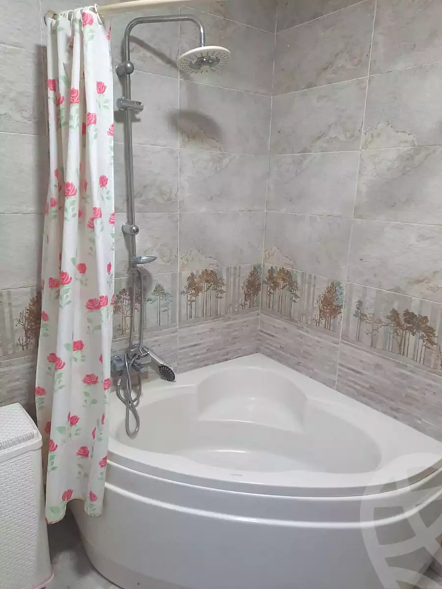 https://aqarmap.com.eg/ar/listing/7217709-for-sale-cairo-new-cairo-ganob-el-akadamiya-south-academy-o-el-sheikh-mostafa-ismael-st