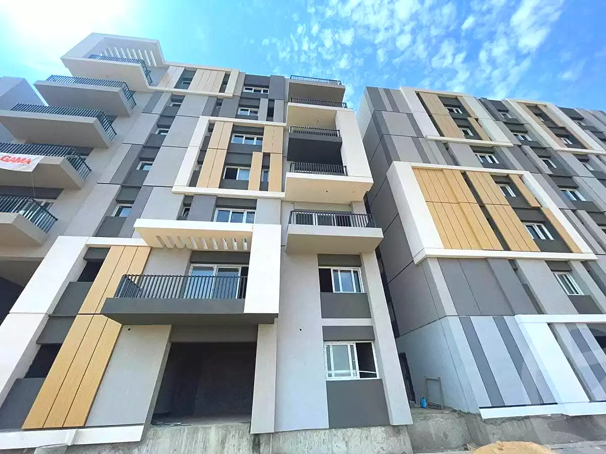 https://aqarmap.com.eg/ar/listing/7217949-for-sale-cairo-new-cairo-lmstqbl-syty-compounds-park-226-haptown-hassan-allam