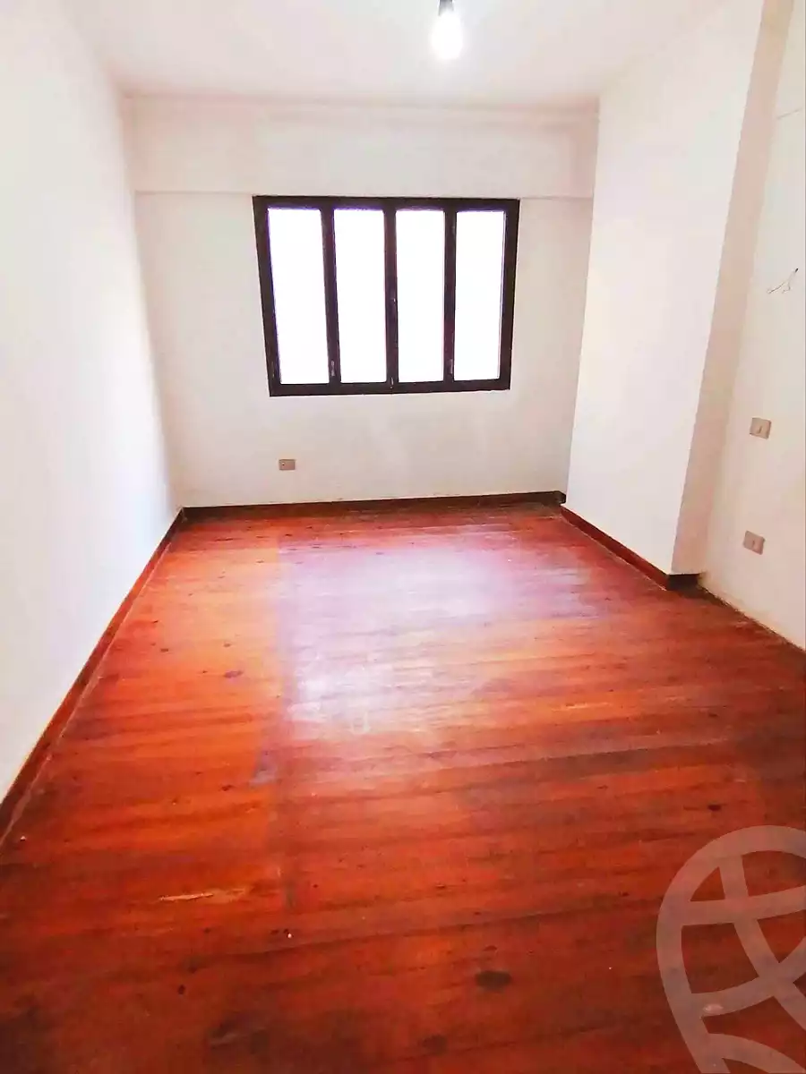 https://aqarmap.com.eg/ar/listing/7217997-for-sale-alexandria-el-asafra-l-sfr-bhry
