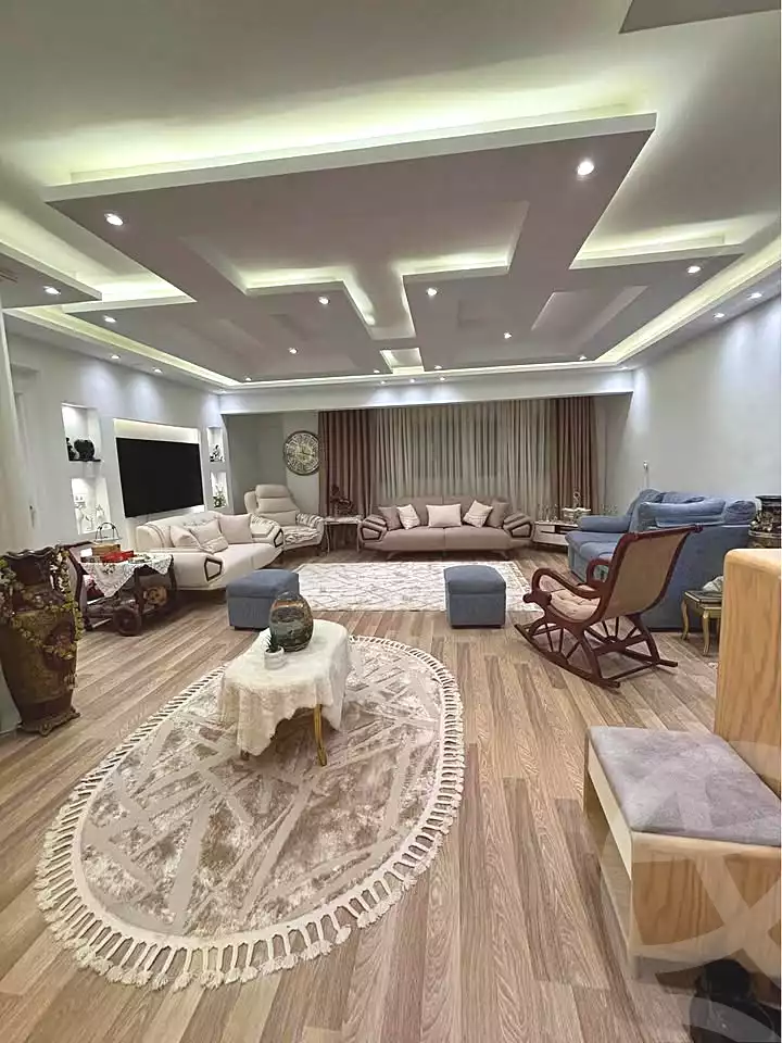 https://aqarmap.com.eg/ar/listing/7218235-for-sale-alexandria-lsywf-el-seyouf-bahri-branched-from-ali-hipa-st
