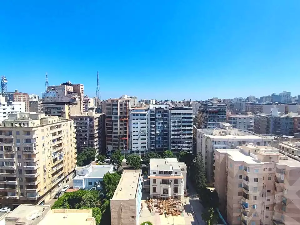 https://aqarmap.com.eg/ar/listing/7218334-for-sale-alexandria-glim-shr-bw-qyr-tryq-lhry