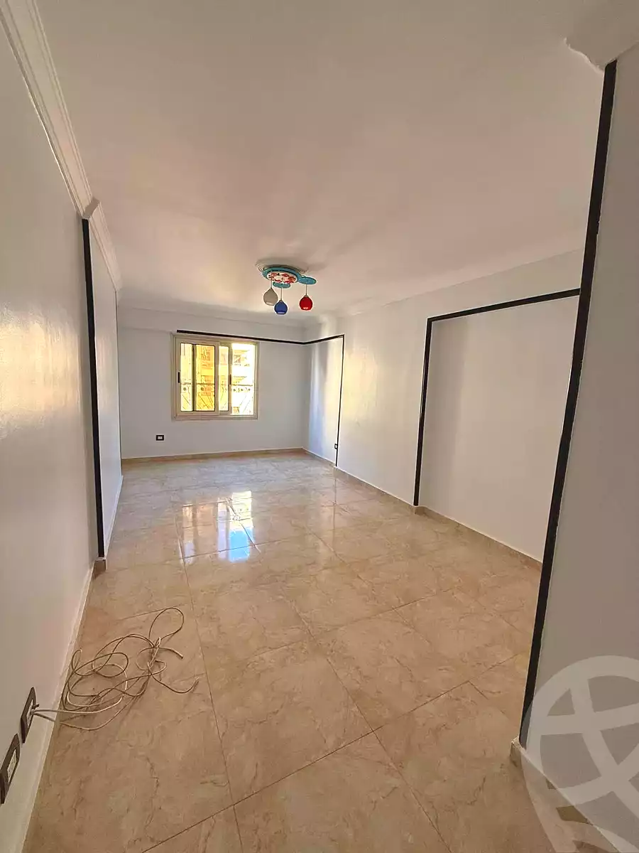 https://aqarmap.com.eg/en/listing/7218345-for-sale-alexandria-el-mandara-shr-jml-bd-lnsr