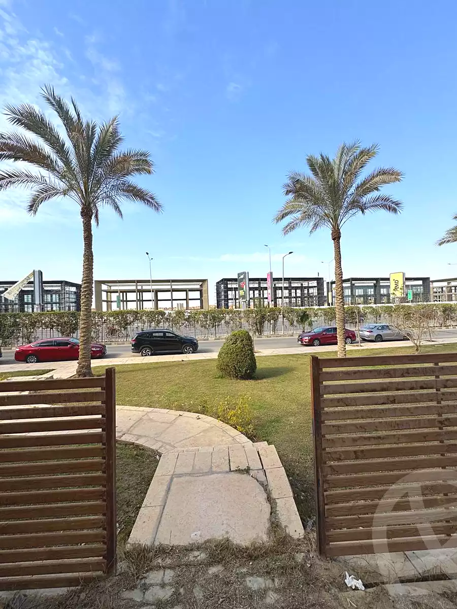 https://aqarmap.com.eg/en/listing/7218587-for-sale-cairo-new-cairo-lrhb-city-phase-1-ali-amin-st