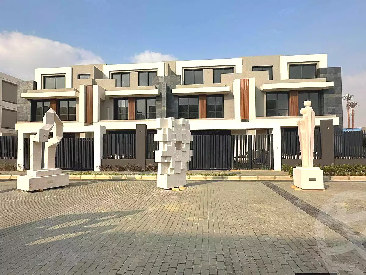 https://aqarmap.com.eg/ar/listing/7218771-for-sale-cairo-new-cairo-compounds-el-patio-town-compound-la-vista